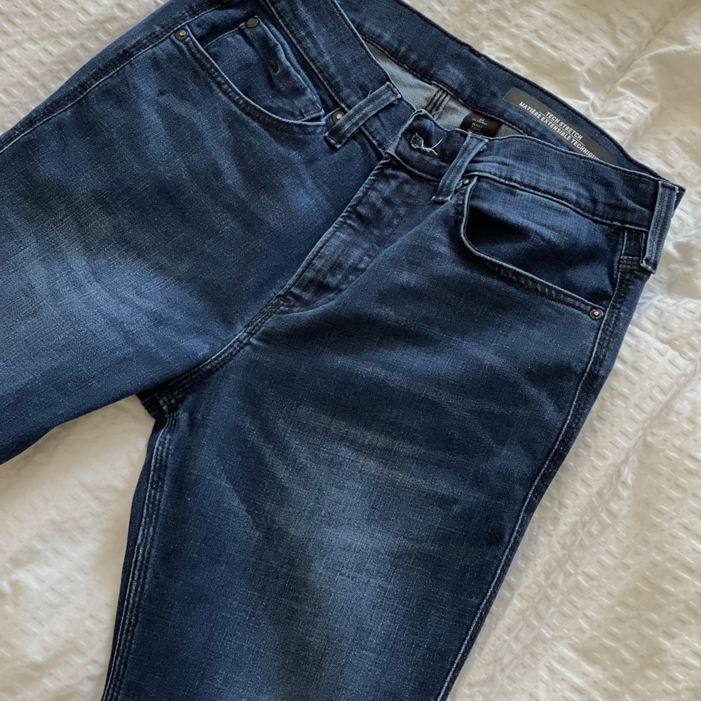 H&M Dark Wash Skinny Jeans (33x32)
